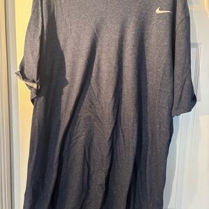 Nike Men's Navy Short Sleeve Tee